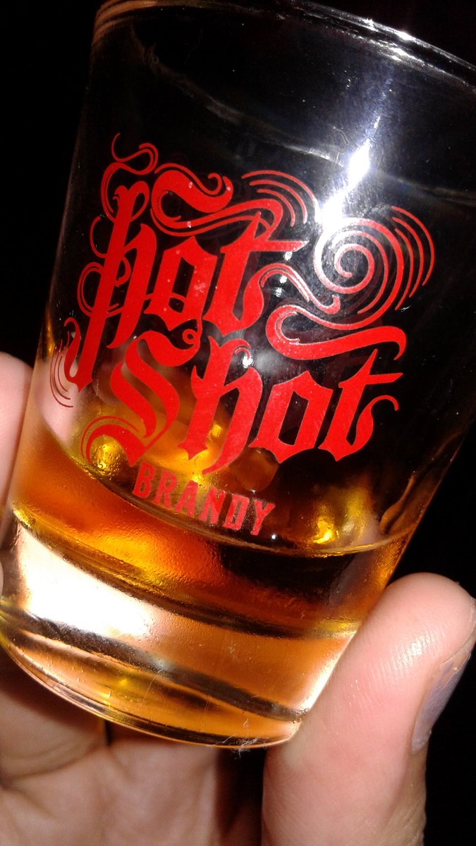 imrochelle06's tweet photo. Oh my God!!  
This is so amazing!  
So delicious!  
Try it! 

#hotshot! https://t.co/CzzFyGjyVC