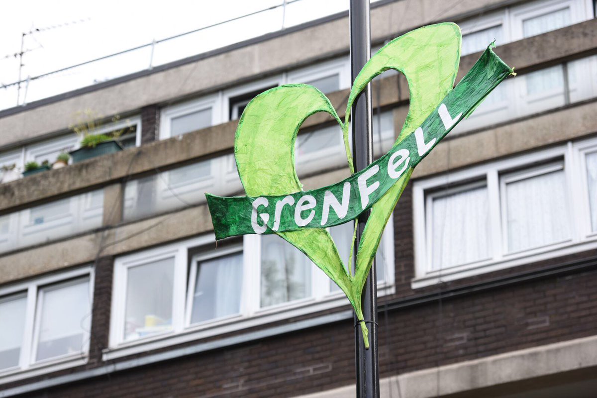 MayorofLondon's tweet photo. Proud to stand alongside the local community at #NottingHillCarnival to honour those who lost their lives at #GrenfellTower. https://t.co/5GG6wQtXXq