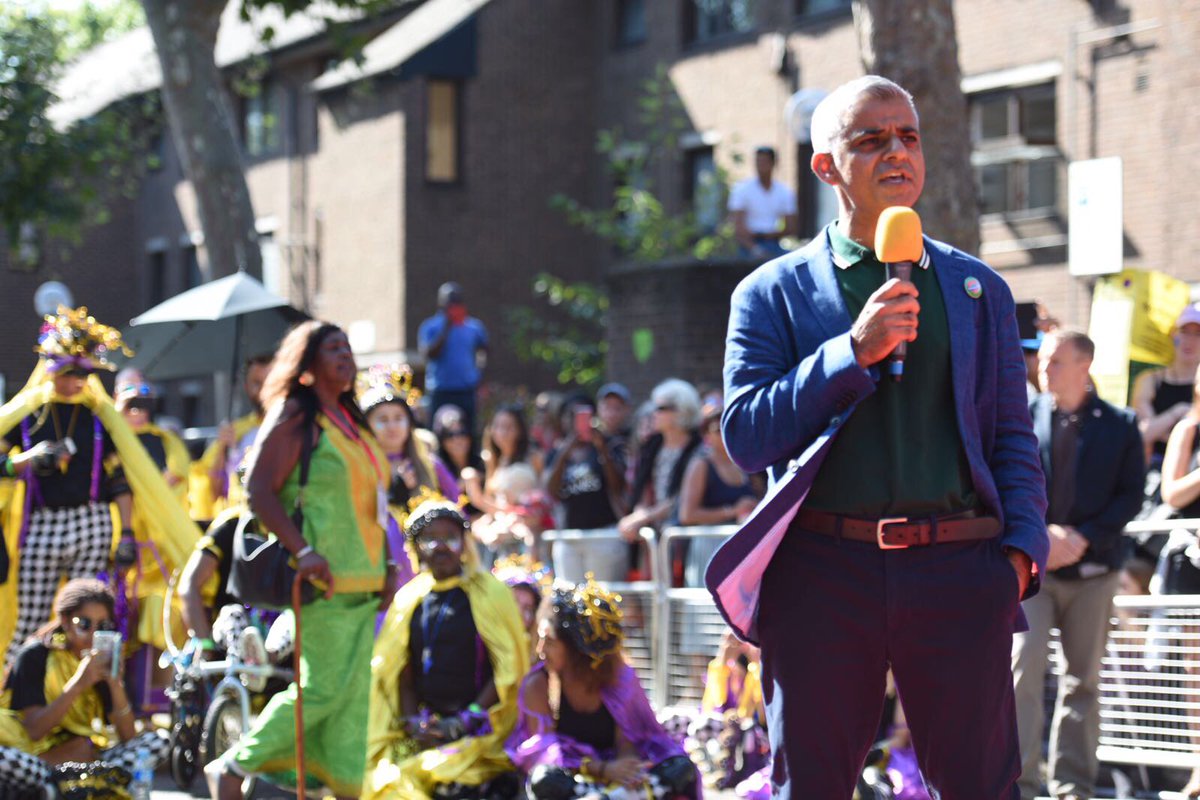 MayorofLondon's tweet photo. Proud to stand alongside the local community at #NottingHillCarnival to honour those who lost their lives at #GrenfellTower. https://t.co/5GG6wQtXXq