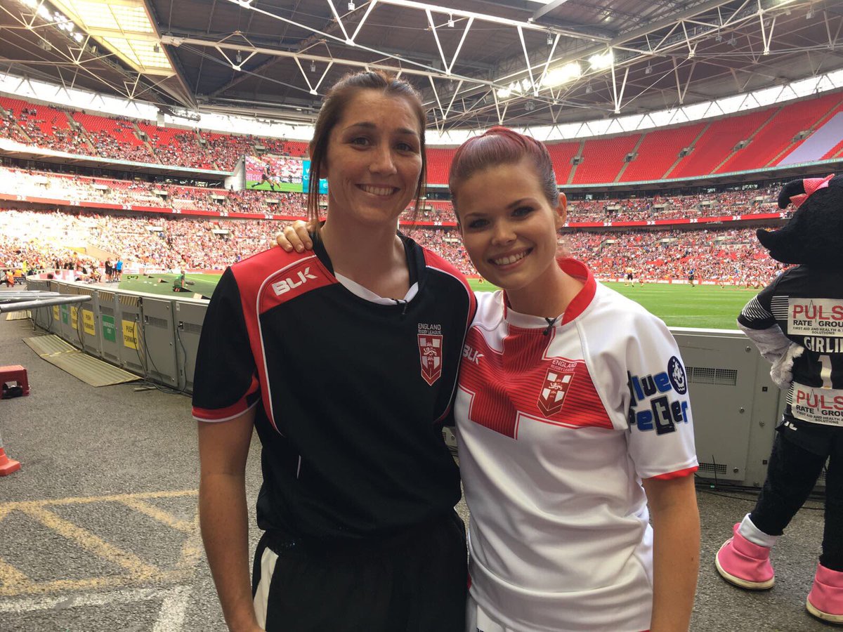 Linds_bluepeter's tweet photo. What an honour to share the pitch at @wembleystadium with @FayeGaskin! Thank you for stepping in and being such a legend. Inspiring ✨ https://t.co/izjQd1l9Ef