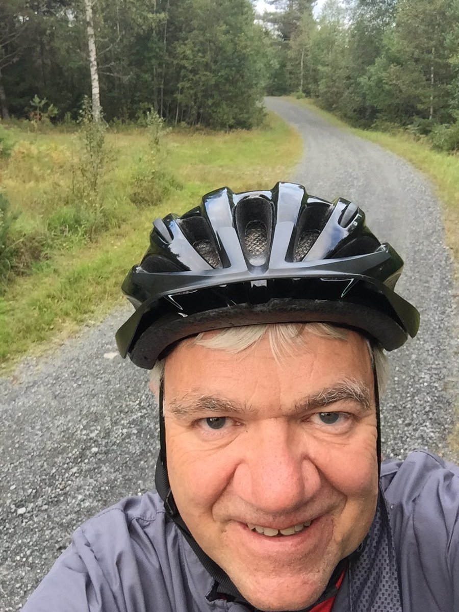 Hallgeirs's tweet photo. Endelig tid til en tur på sykkelen rund Hofstein og Bamblevann, kjempefin tur i flott natur👍😊 https://t.co/WNbzHEL1Ax