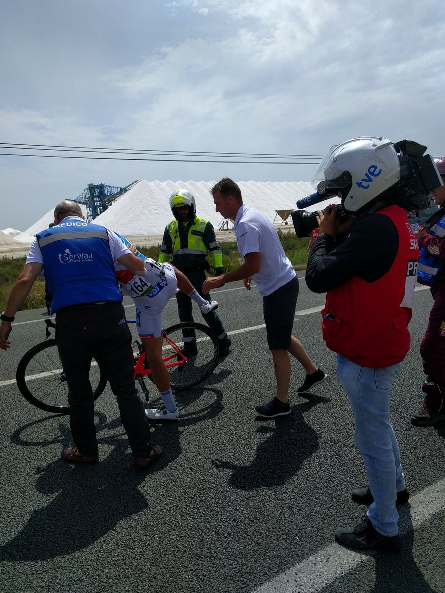 JarpElche's tweet photo. @tve_tve algunas fotos del accidente #3 https://t.co/KosGKymWzq