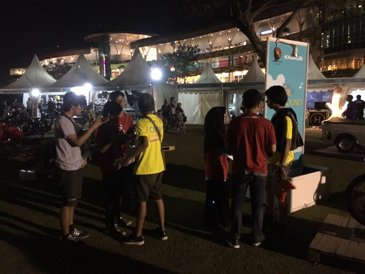smartfrenworld's tweet photo. Tantangan berikutnya di final #AmazingFren buat 5 video tentang keseruan #MARKAS2017. kira-kira siapa yg duluan selesai? https://t.co/jFjXwSyfnO