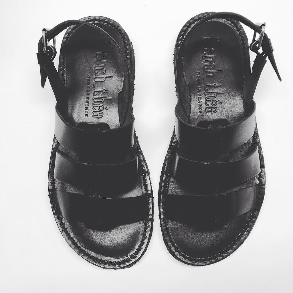 French__Theo's tweet photo. @frenchtheo les chaussures vagabondes https://t.co/I1qRSBYVBh #springsummer17 #authenticshoes #madeinfrance🇫🇷 … https://t.co/Z9vW8SGqIn https://t.co/ecB22LnIcu