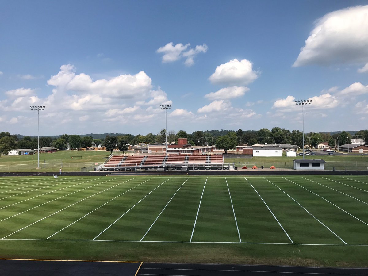 mwfrontncenter's tweet photo. I will leave this right here. Donโt be afraid to contact us. Our work speaks for itself! #BetterOnRealGrass #WorkingWhileWorking https://t.co/B7zFQST8t2