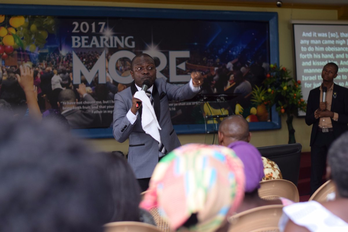 FaithwordCMW's tweet photo. When you don't have a purpose you lose your favor.
#sundaycovenantservice
#loyaltydisloyalty
#bearingmore https://t.co/q18FrcCtsA