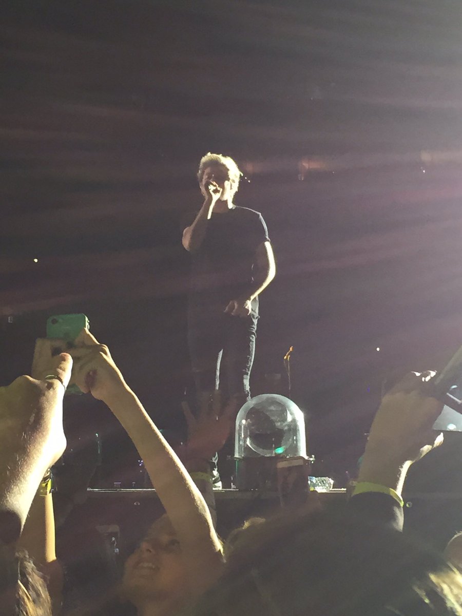 1D_HereToStay's tweet photo. https://t.co/mfw5r69psA