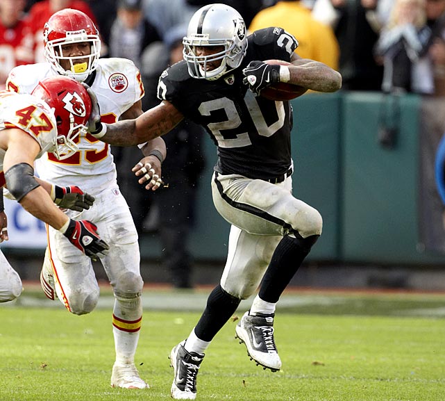 Happy birthday to former RB Darren McFadden, August 27, 1987. 