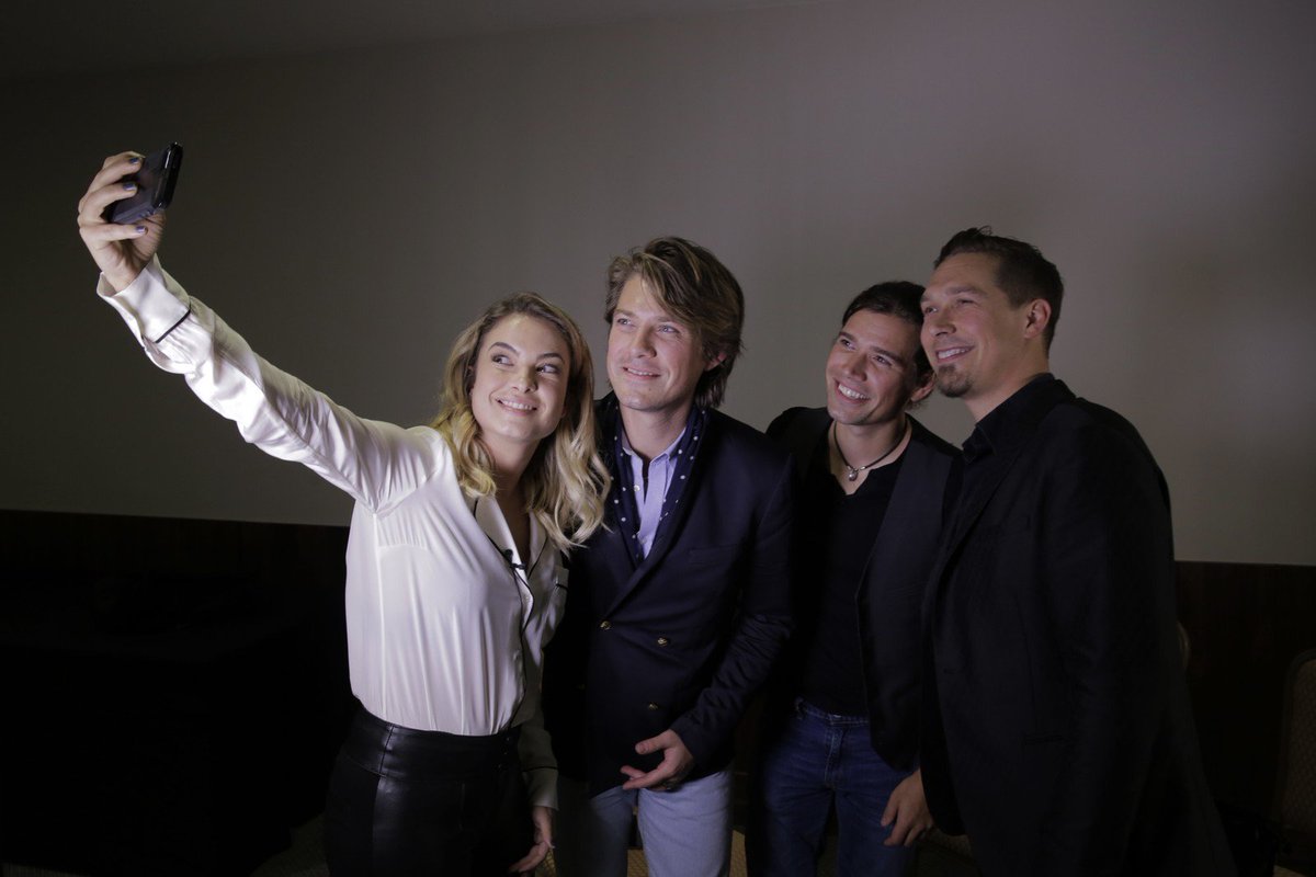 SiteLBcom's tweet image. FOTOS: Lua Blanco durante a entrevista feita com a banda formada pelos irmãos Hanson. 📸