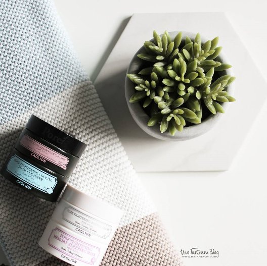 CaolionUk's tweet photo. Give your skin the treat it deserves this week! Use Caolion to purify your skin with natural ingredients. #Kbeauty #Korean (📸 @Ms_Tantrum) https://t.co/yiN0a6wOjJ
