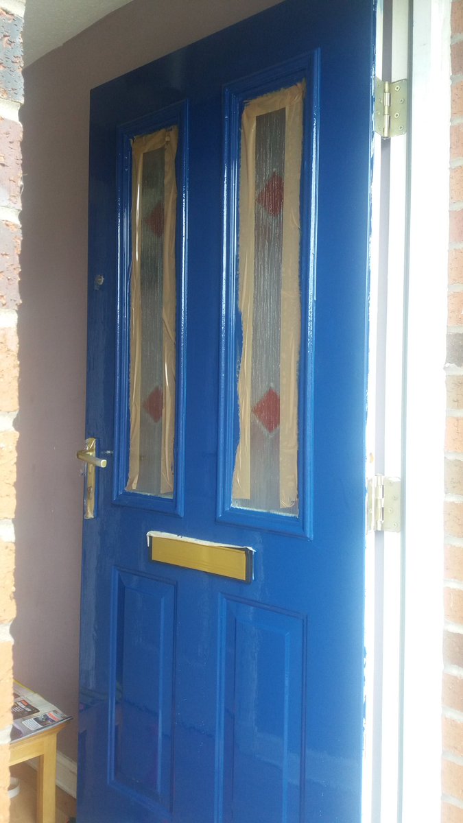greid177's tweet photo. Cos of tomorrow's forecast door won today's door v club contest. Looking staunch though. https://t.co/UqsdhTcMcW