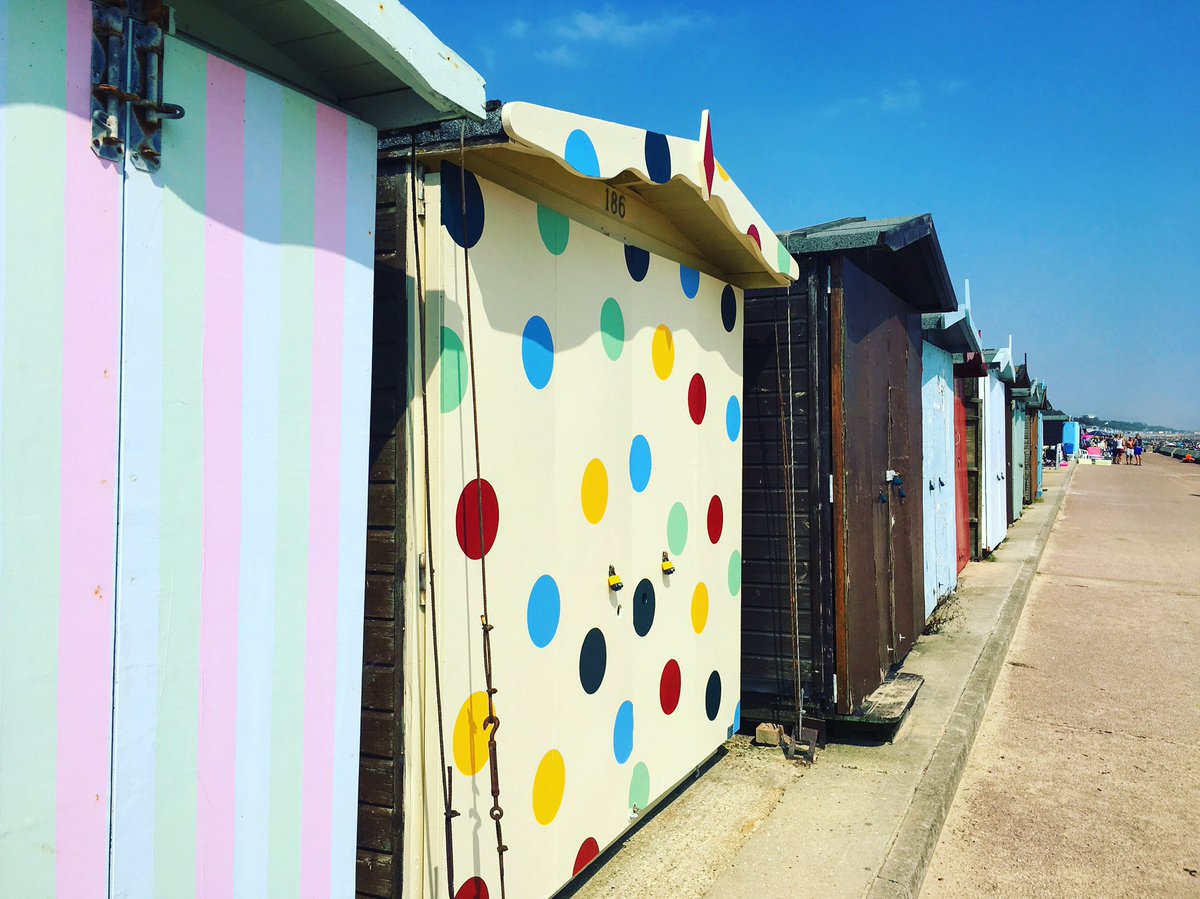 Sunny day at Frinton on Sea #sunnydays #frinton #seasideadventures