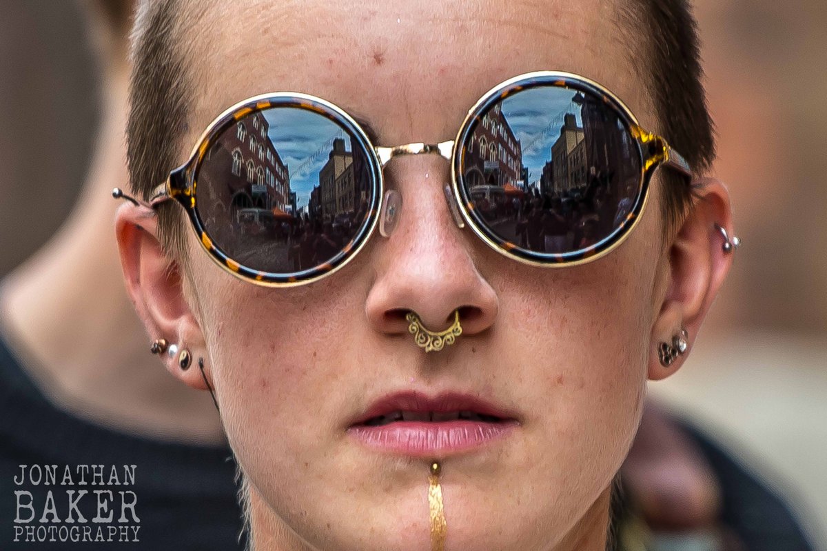 jonbakerphoto's tweet photo. Seeing @HUBFestCardiff through someone else's eyes...
@jonbakerphoto @savewomanbyst #refelection #eyes #sunglasses #savewomanbyst https://t.co/yJKa8x7xh4