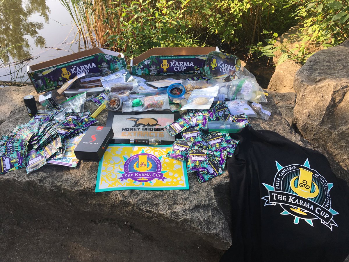 ShatterizerVape's tweet photo. Thanks @thekarmacup ! Loving our #judges kit! #judgeskit #shatterizer #karmacup #thekarmacup #bud #weed #cannabis #marijuana #cbd #thc https://t.co/TiKzBs74XW