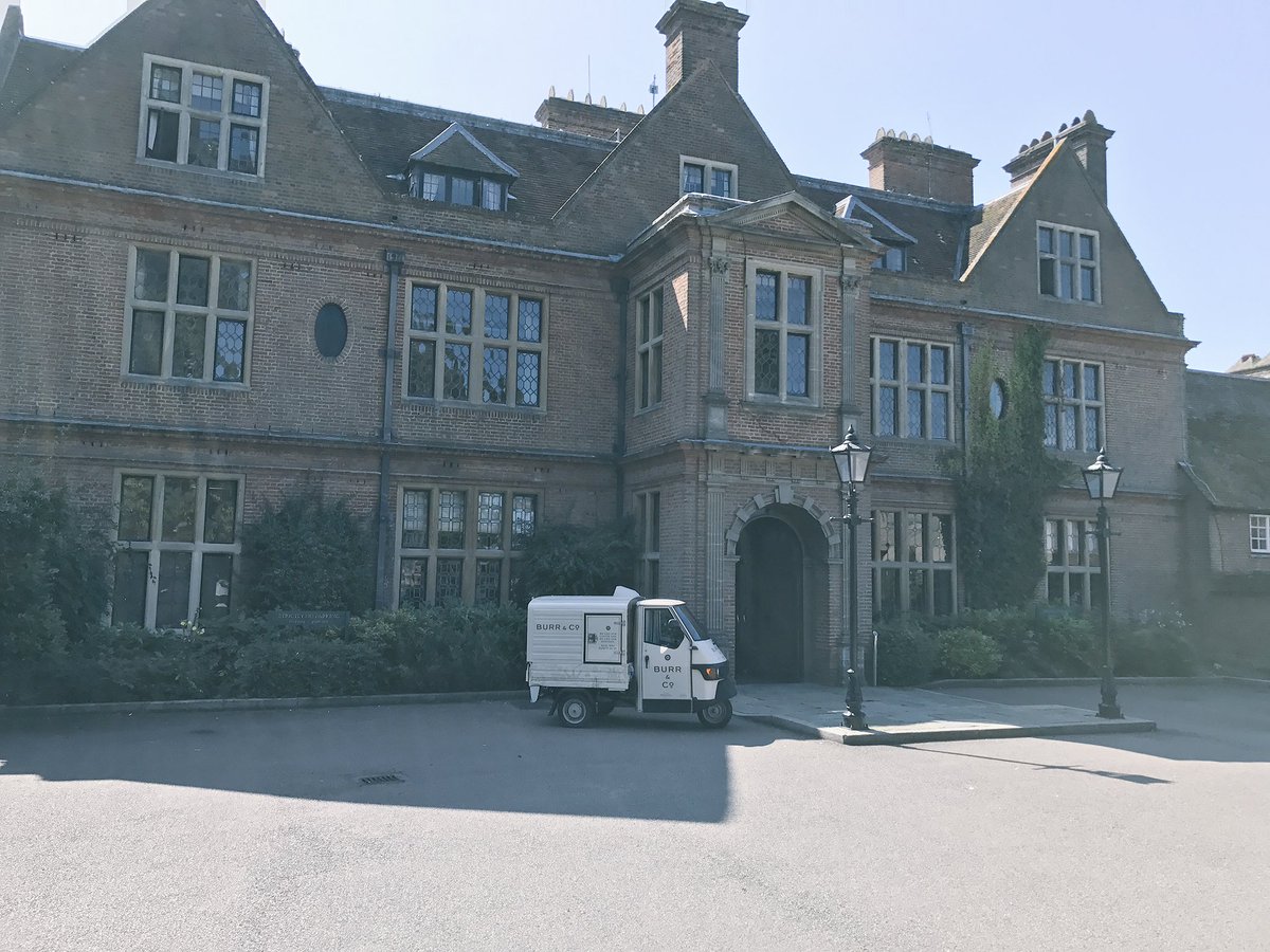 #horwoodhouse destination today #yoursingingwaiters