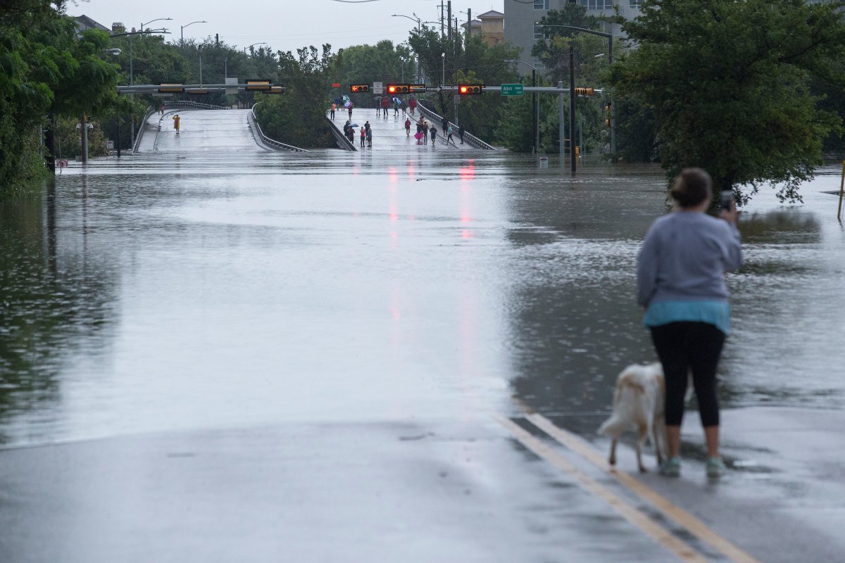 TexasTribune's tweet photo. The @NWS says "This event is unprecedented &amp; all impacts are unknown &amp; beyond anything experienced."  https://t.co/88qQ8fcKZ4 #houstonflood https://t.co/yMKhbtYlck