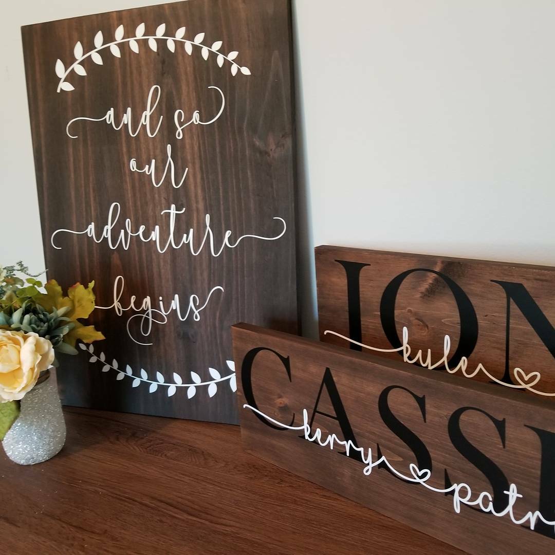 CasaDArteDecor's tweet photo. I love productive weekends like this!Orders✔ Bday Presents ✔ Holiday Prep✔
#casadarte #etsy #lastnamesign
.
.
Link in bio ❤💎 https://t.co/fz4CVdpSS6