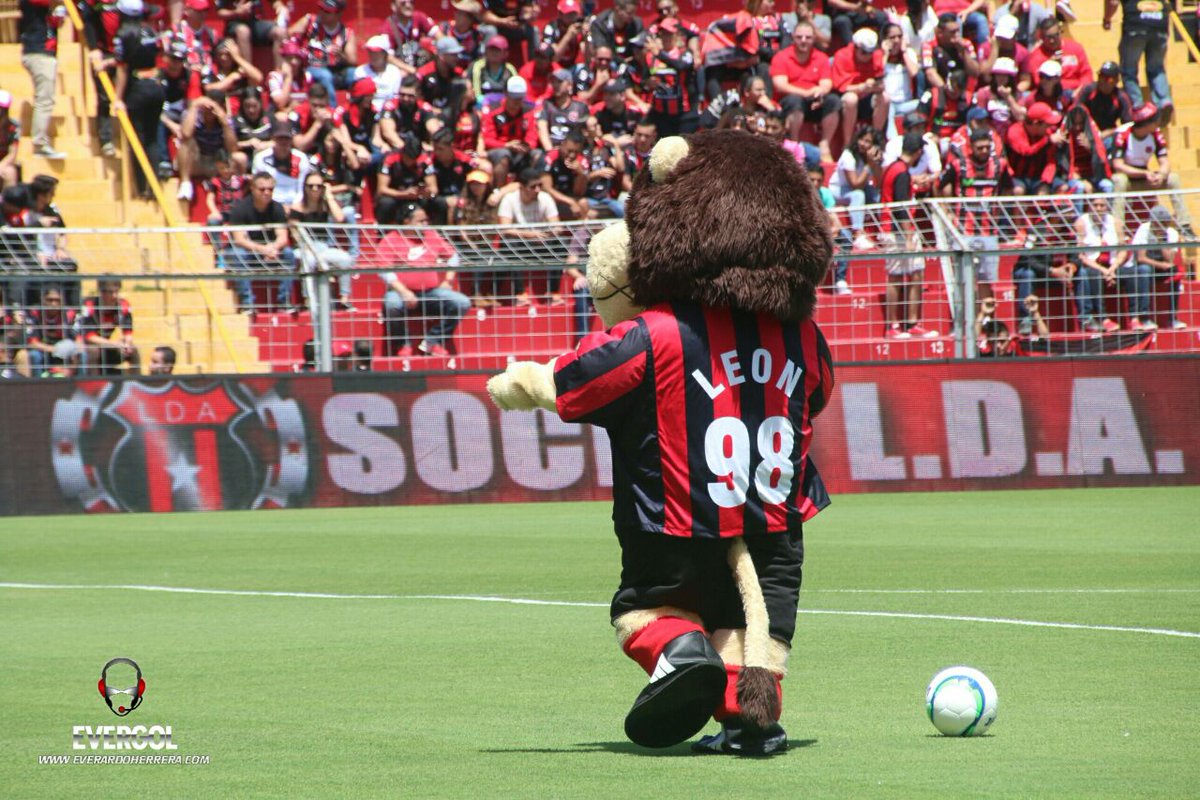 Resultado de imagen de dennis fajardo alajuelense