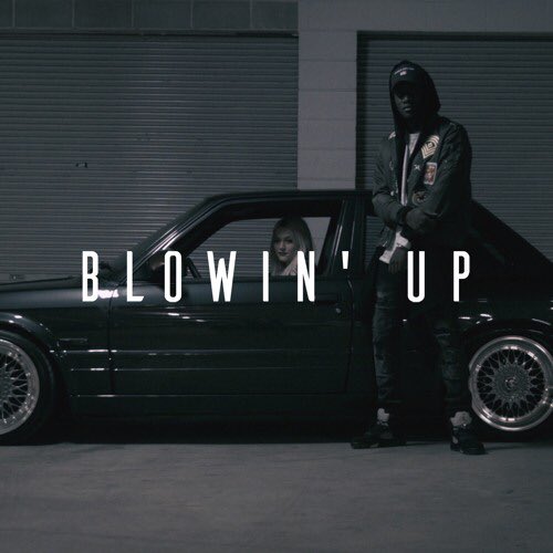 SkyrockFM's tweet photo. #NowPlaying π»πΆ
#ManuCrook$ #BlowinUp https://t.co/UFpsJ5f3CL