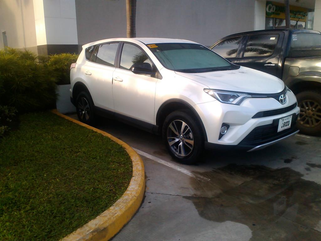 Owen_Barral's tweet photo. (October 31, 2016) #Toyota #ToyotaRav4 https://t.co/9qkYaGZHFY