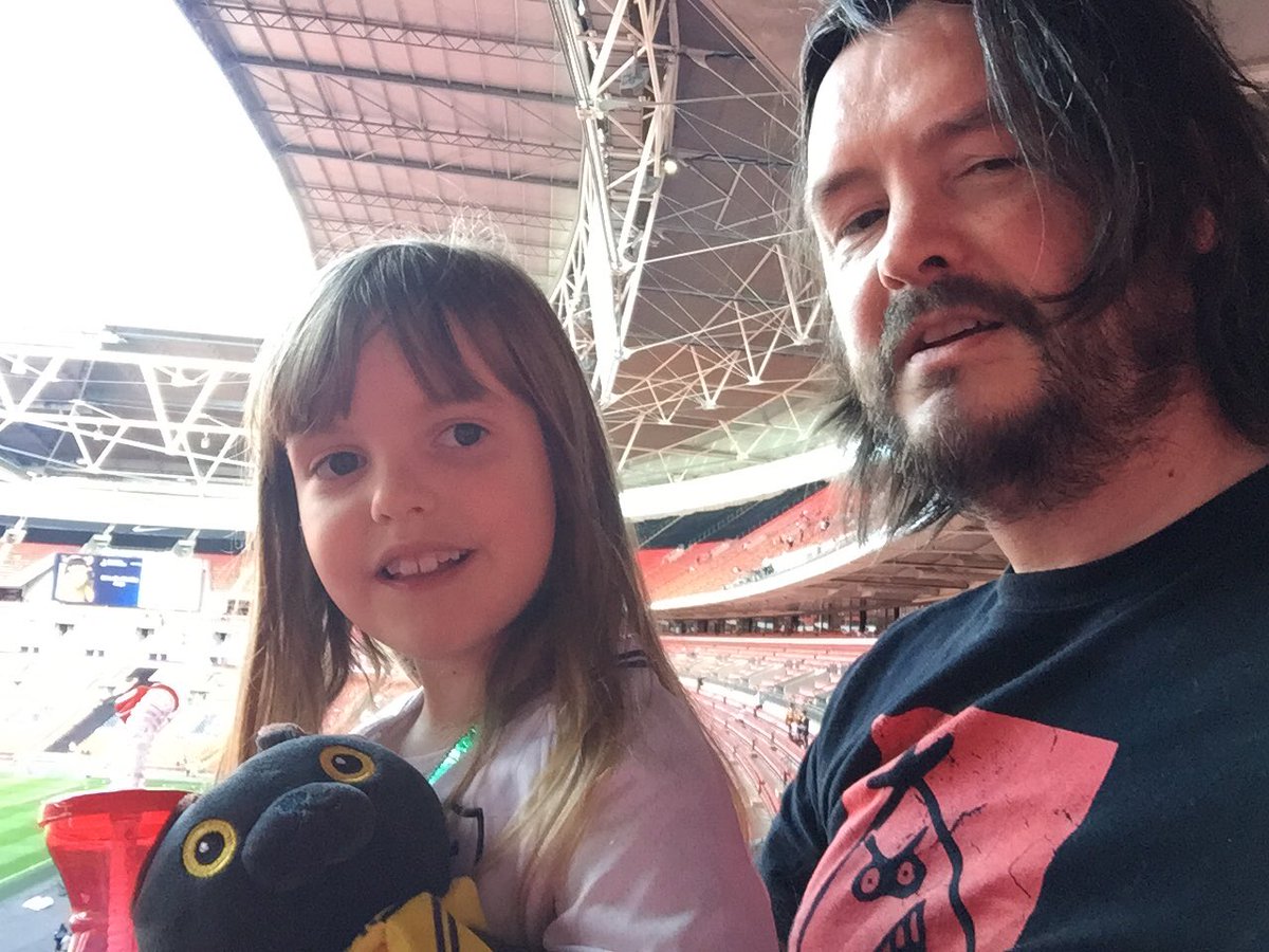ginolaire's tweet photo. #COYS #SpursVBurnley, Emma's first game,  myself and Sir Meeows a lot. https://t.co/tVQtzgR8bP