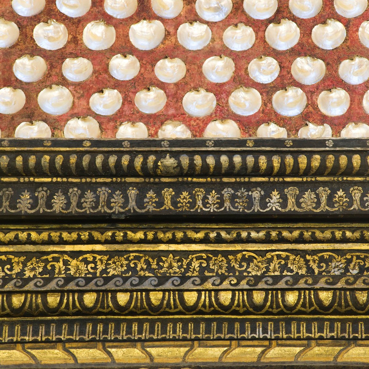 UffiziGalleries's tweet photo. #Almarecon le oltre 6000 conchiglie madreperlacee fatte arrivare nel '500 dall'Oceano Indiano per decorare il tamburo della #Tribuna #Uffizi https://t.co/SfvC8S5BSI