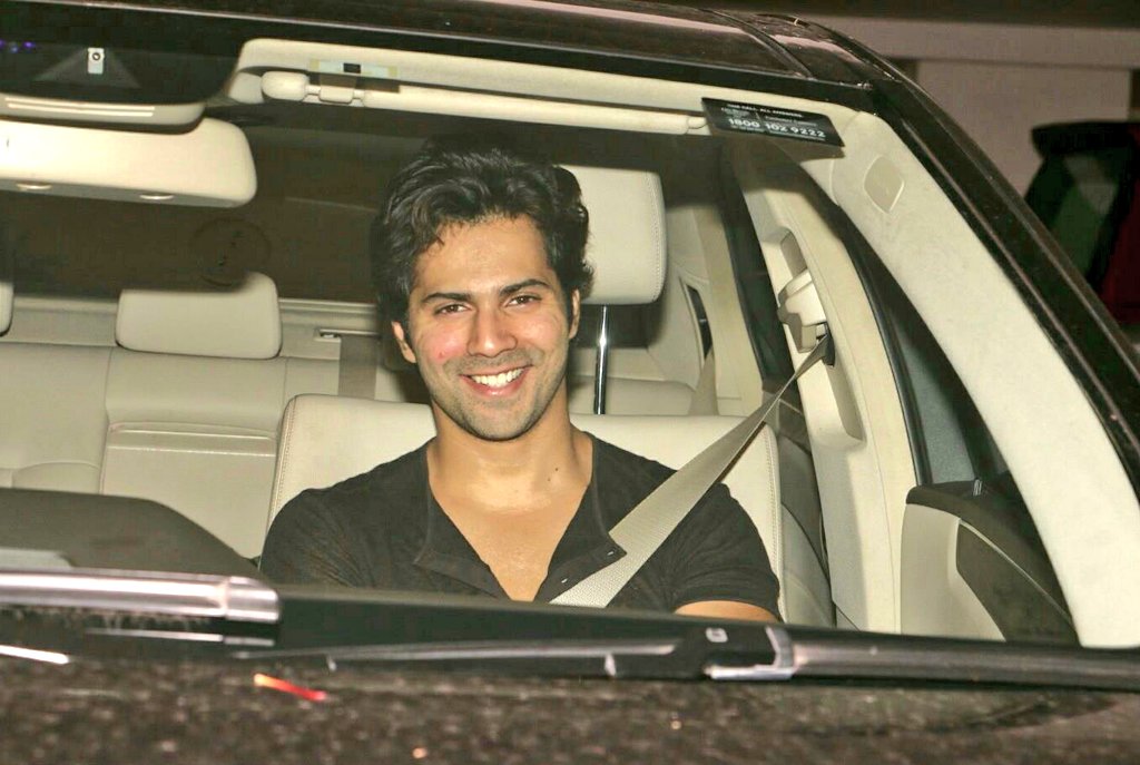 Varuniacs's tweet photo. HQ PICS-3 : Varun Dhawan spotted at Neha Dhupia's Birthday Bash! @Varun_dvn 

#Untagged #VarunDaily https://t.co/TLK3QYo6zI