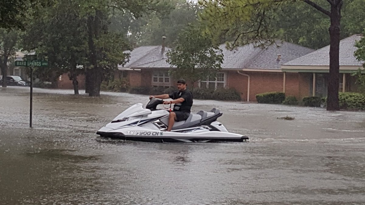 sgosborne14's tweet photo. Westbury under water. My husband just rescued someone on his jet ski @KPRCFrank @KPRC2 https://t.co/YxnIYdWa0H