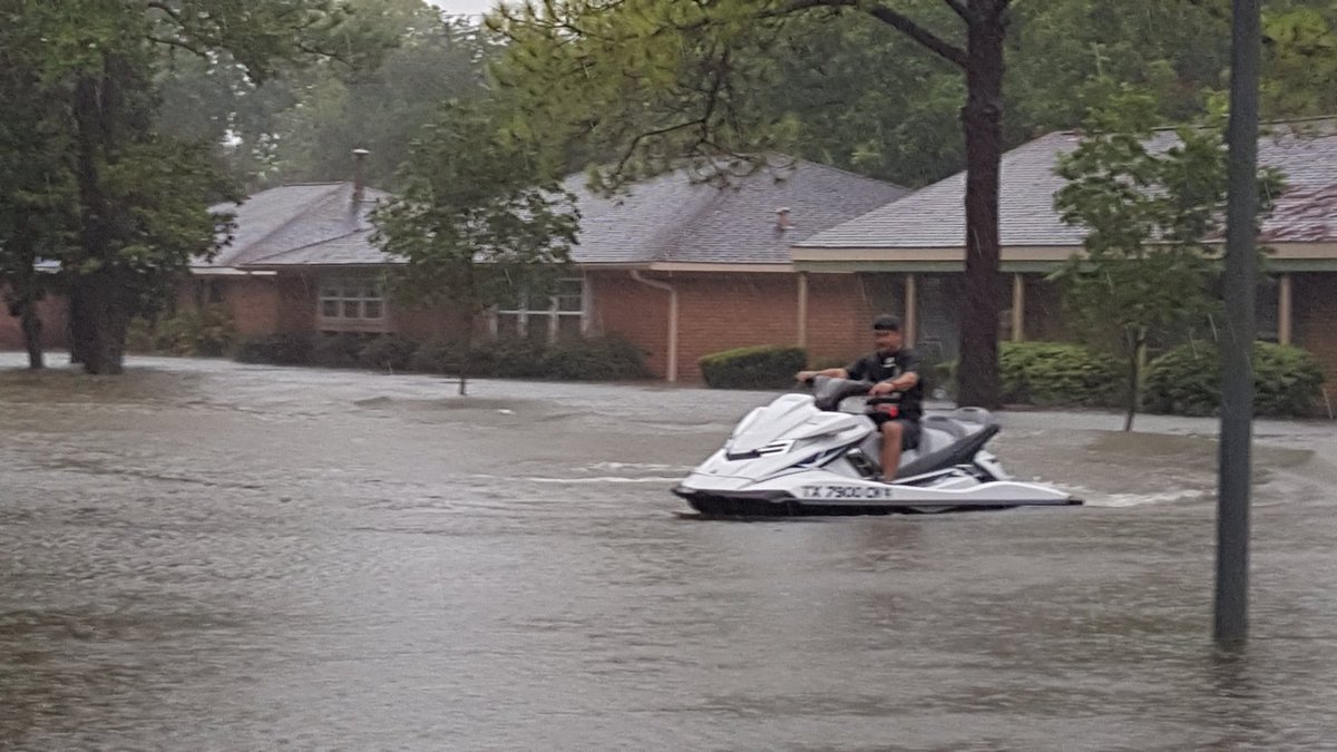 sgosborne14's tweet photo. Westbury under water. My husband just rescued someone on his jet ski @KPRCFrank @KPRC2 https://t.co/YxnIYdWa0H