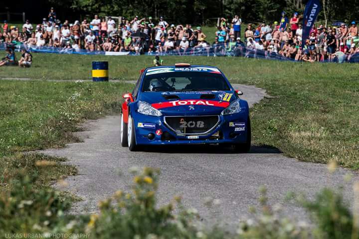 Llegando a la meta 6ª (under28) <a href="/pepslopez/">ElTitoPeps</a> conseguían unos nuevos puntos para el campeonato <a href="/barumrally/">Barum Czech Rally Zlín</a> <a href="/PeugeotES/">Peugeot España</a> <a href="/Teo1Martin/">Teo Martin</a>