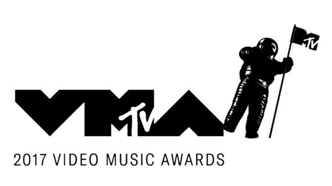 HarryStylesSPN's tweet photo. Esta madrugada tendrá lugar la gala de los VMAs de este año. 
Recordad que Harry está nominado a dos categorías: Best Pop y Visual Effects. https://t.co/XP4nayQRtD