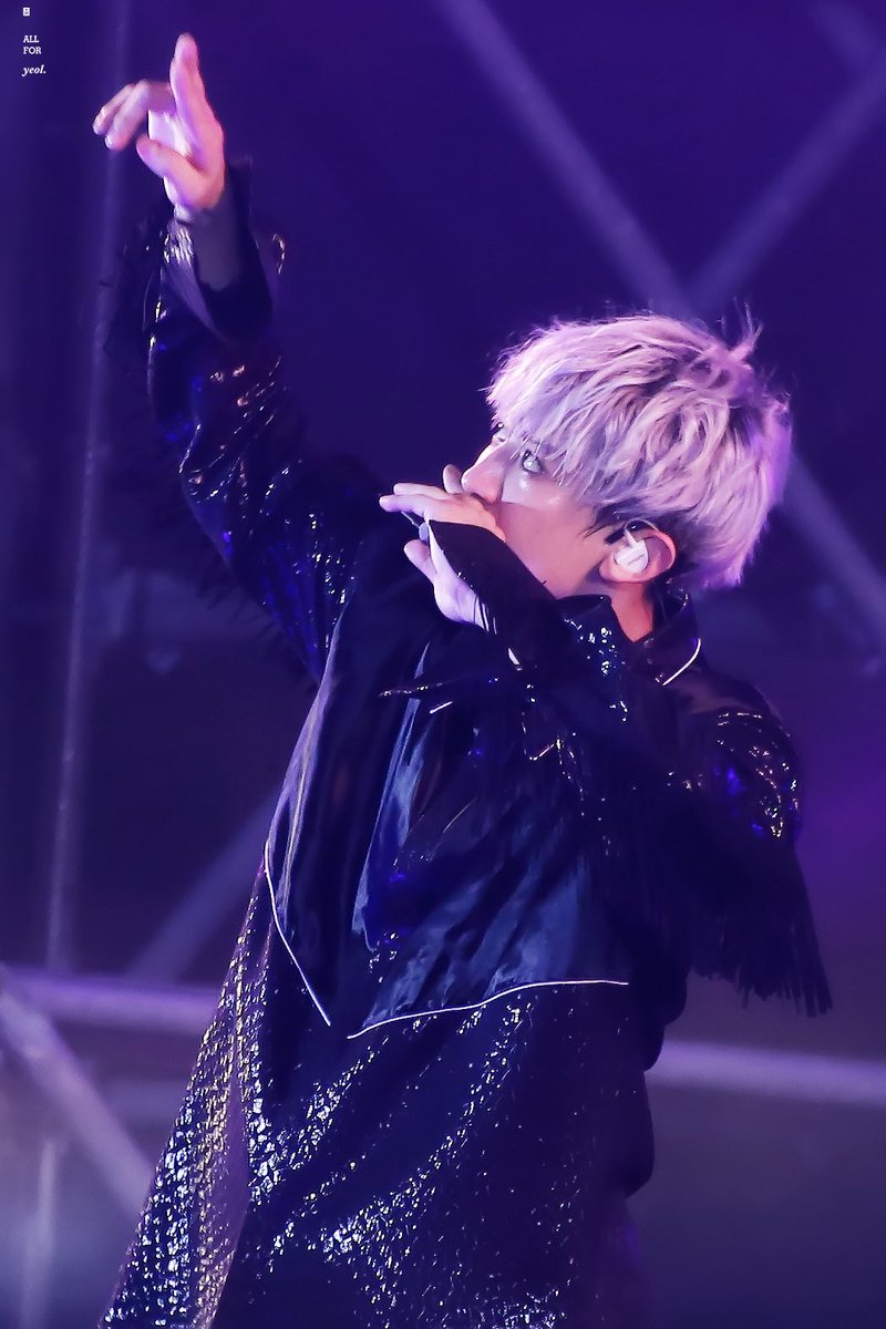 ALLFORYEOL_'s tweet photo. #chanyeol #찬열  170826 A-nation https://t.co/Lu97yxPdbS