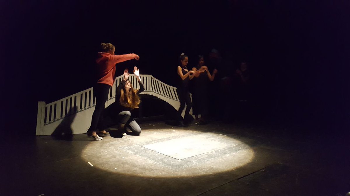 Edu_Cape's tweet photo. #technicalrehearsal day 2 for @PJOlivier as they prep for #SSF17 we are excited to what these young #visionaries bring to the #stage! https://t.co/U2dgxHjE6K