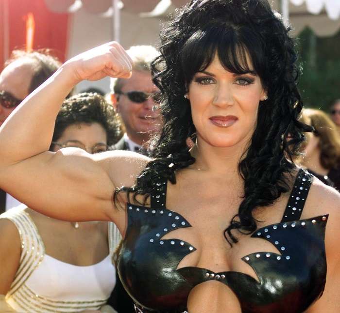 GameSpot's tweet photo. 20 Women Who Owned the Wrestling Ring in the '90s https://t.co/Ii8z0uLSy0 https://t.co/DaHrD4XBlb