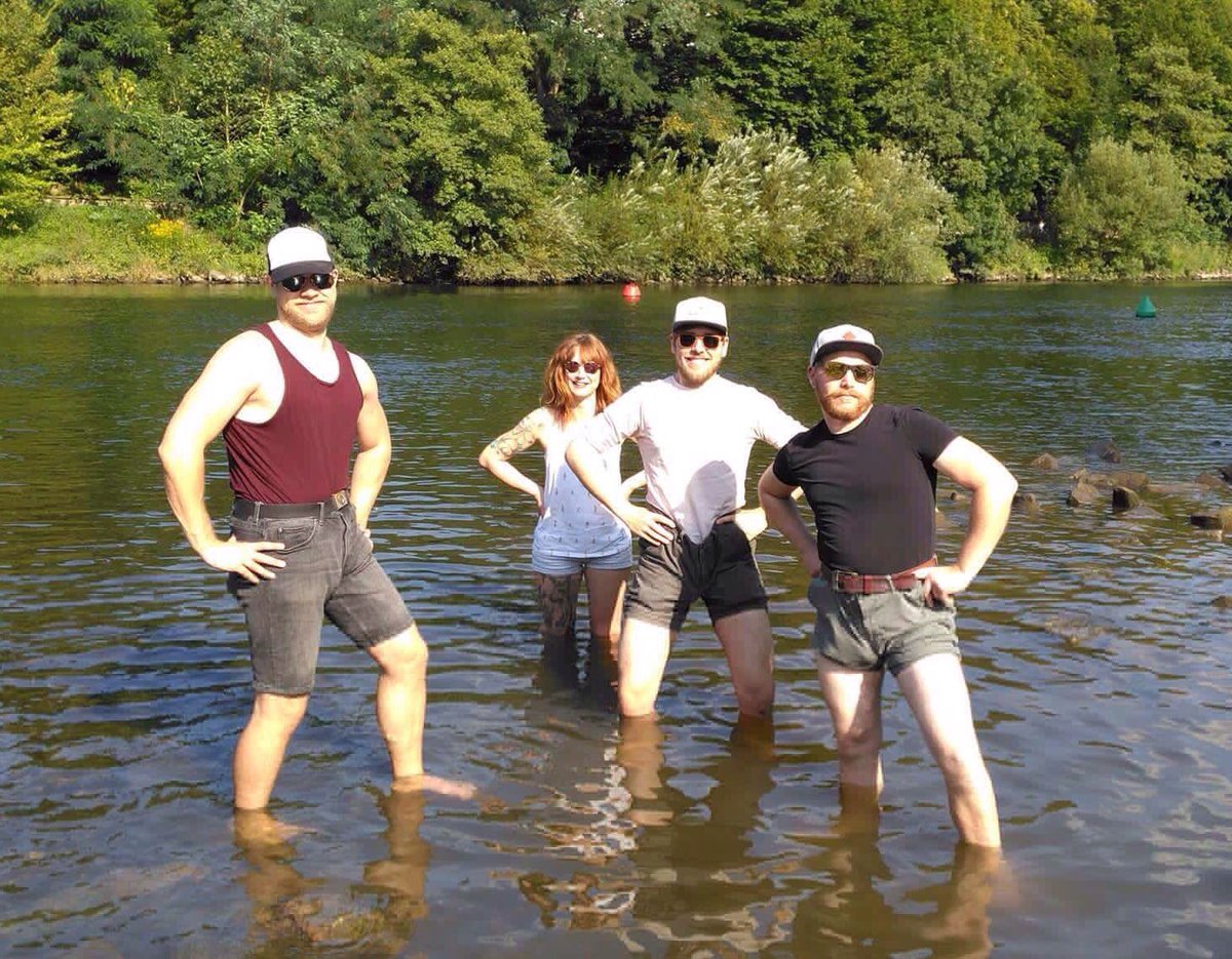 SluggerflyDev's tweet photo. Sluggerfly Mitarbeiterakquirierung/Sonntagsausflug #postgamescom #sluggerfly #hochwasser https://t.co/7dBTzzP5WW