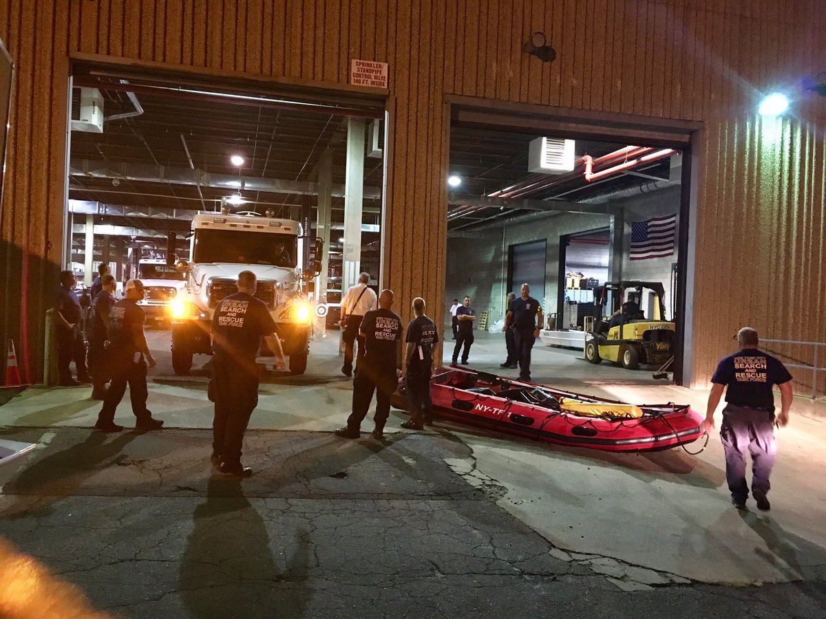 NYPDSpecialops's tweet photo. Stay safe @fema US&amp;R NY-TF1, a joint team of personnel from NYPD &amp; FDNY have been deployed to assist in the #HurricaineHarvey rescue effort. https://t.co/0MTHUbxgcJ