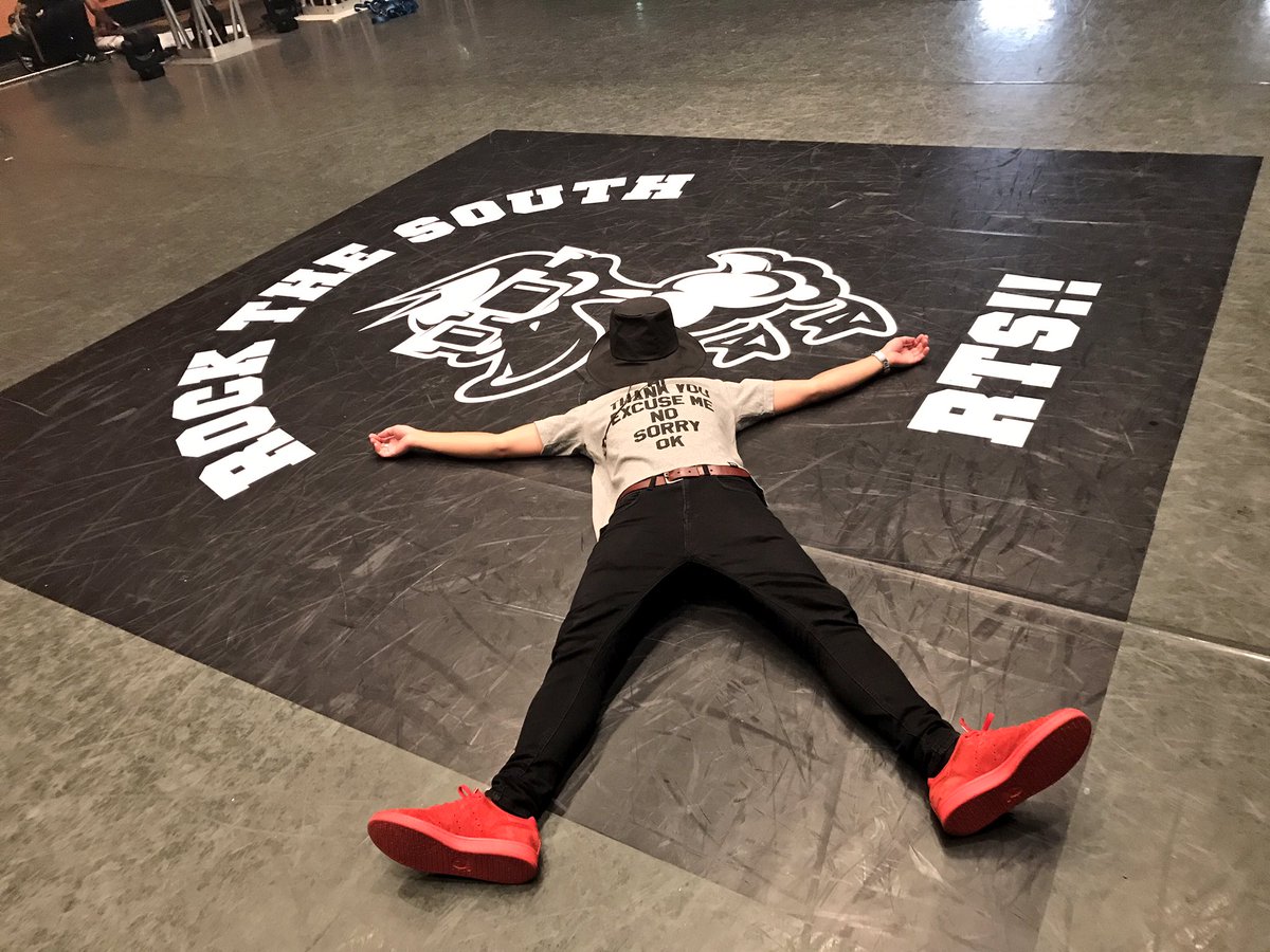 KYOHEY5's tweet photo. Rock the south!!
今年もありがとうございましたー!もうこれ以上声出ません🤣
大好きなdanceどっぷりの最高に幸せな1日でした!ありがとうございました!✨
#RTS2017 #Rockthesouth #dance #MC https://t.co/BbWRYdaBTe