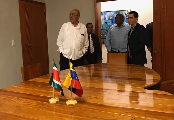 Ver imagen en Twitter Ver imagen en Twitter