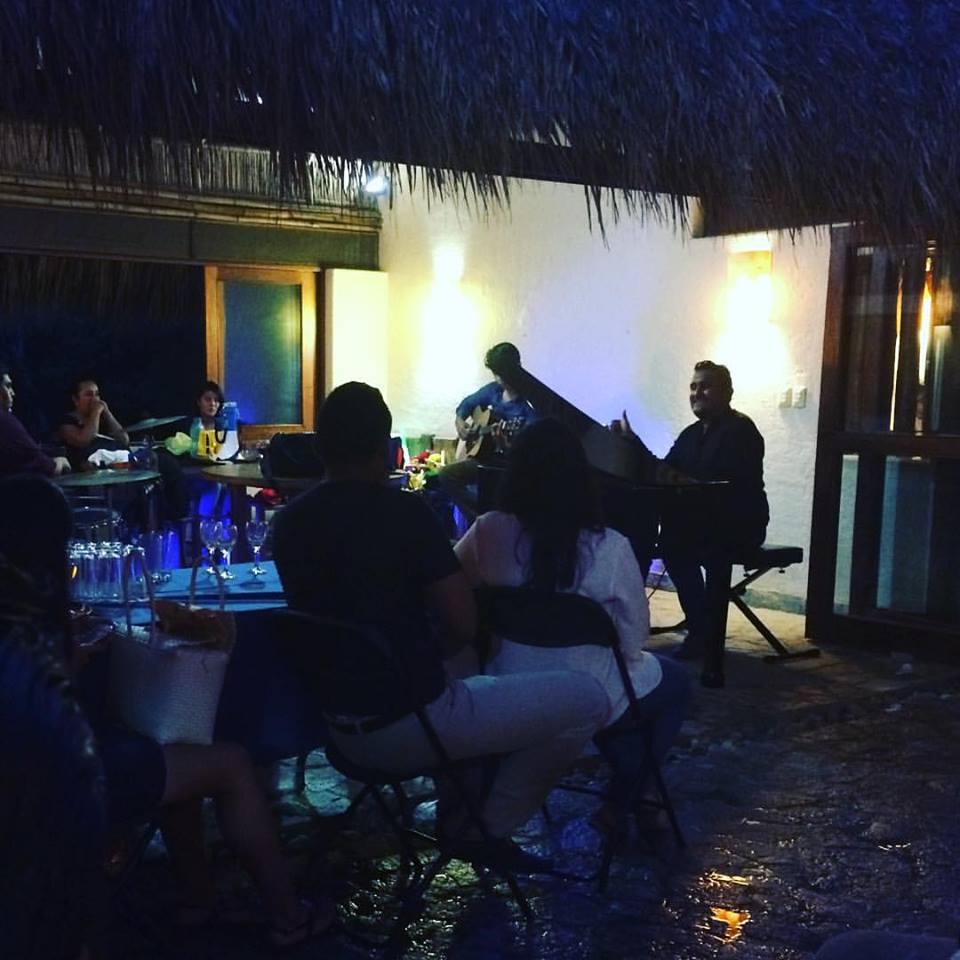 #FelizDomingo Gracias @LuisOsvaldoLive gran noche #25AñosLoyola #Acapulco <a href="/elsoldeAca/">El Sol de Acapulco</a> <a href="/NovedadesAca/">novedades aca</a> <a href="/elsurdeguerrero/">El Sur periódico de Guerrero</a> <a href="/enfoqueinforma/">Enfoque Informativo Guerrero</a>