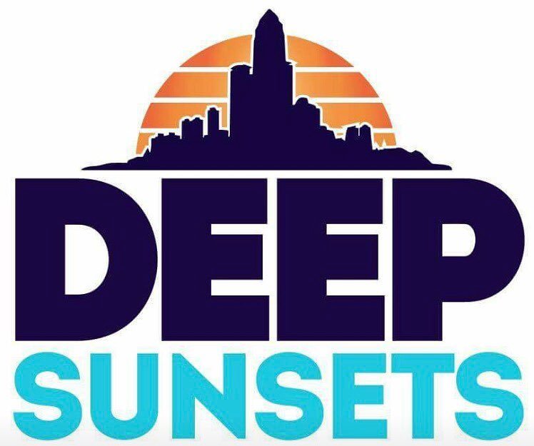 Manomission's tweet photo. GROOVE X DEEP SUNSETS #groovemanila #vask #housemusic #techhouse #electronica #deephouse https://t.co/zDeEpgRacu https://t.co/zh2qS9IlSA