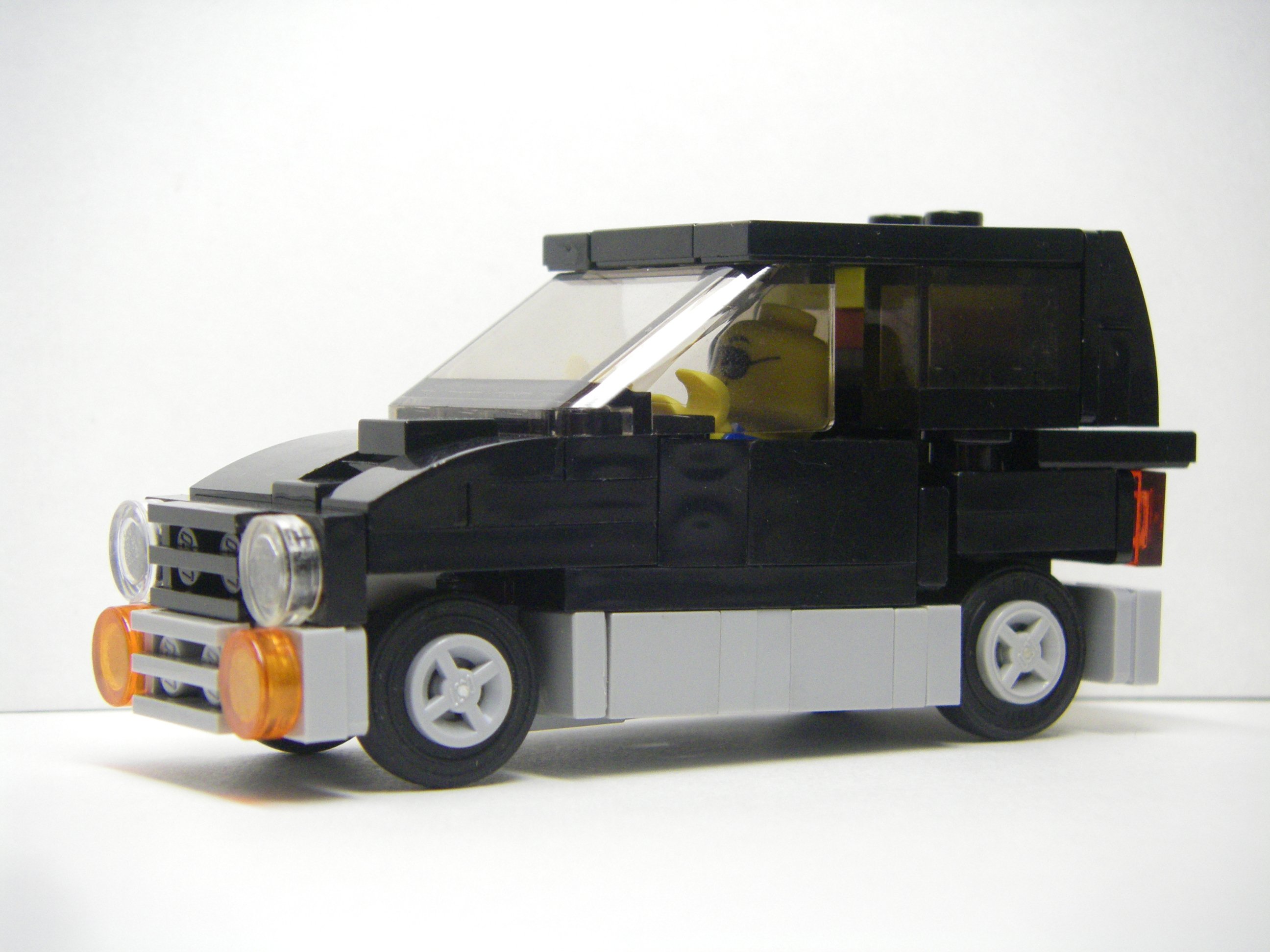 Kkr 4wlc Lego レゴ スズキ アルトワークス Ha11s をレゴで作ってみました Jamのlゲージジオラマに置く用に作りました 軽自動車感を出すためにホイールベースと全長ともに短くしました またノーマル車を意識して 車高が低くなりすぎないようにしま