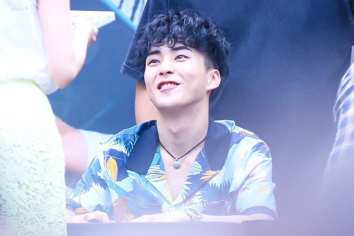 prettyboy_0326's tweet photo. 170813 신촌 팬싸인회 🙈💖 #xiumin #시우민
https://t.co/vM4NEXlaiK
https://t.co/ozyDeJftLT
https://t.co/pj2bbTABaX
https://t.co/1yRQ1vw06i https://t.co/AntuTZBGnS