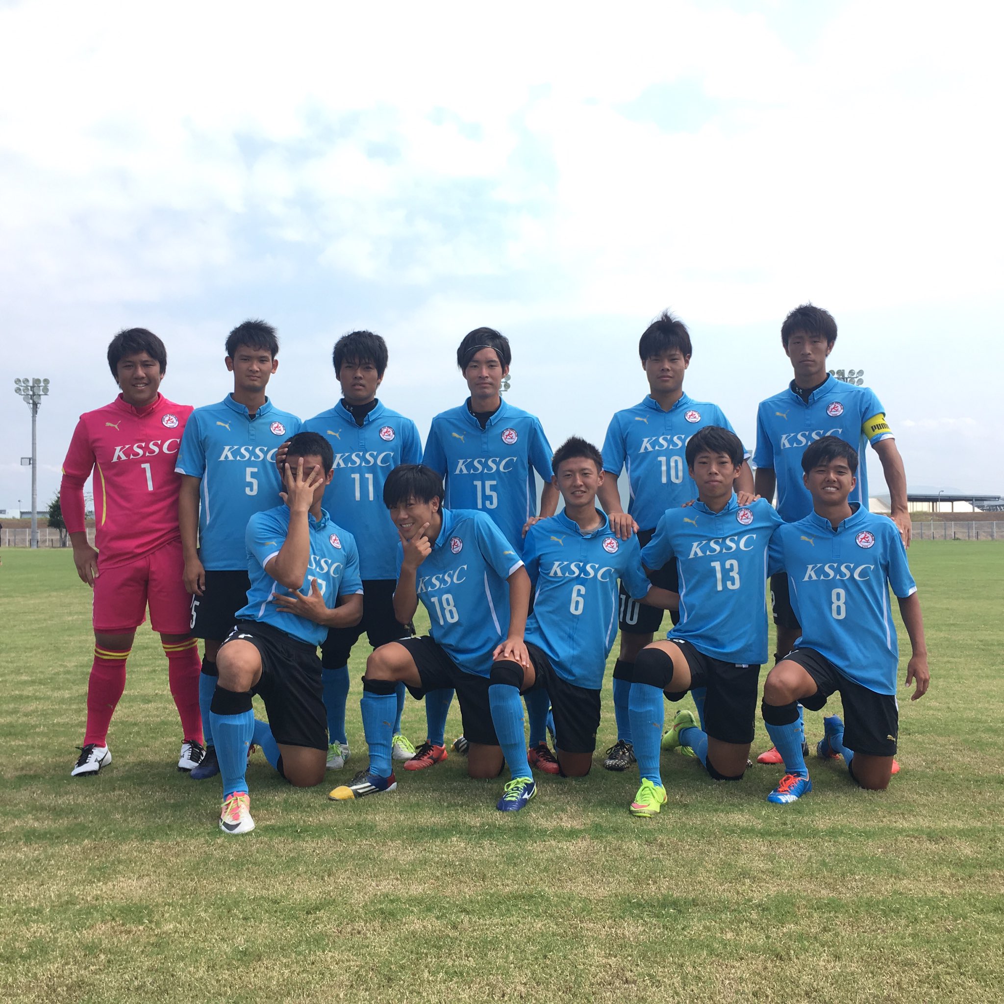 九州総合スポーツカレッジ サッカー 県リーグi部 Vs ダイハツ九州 前半 2 1 後半 3 0 合計 5 1 得点者 1 鳥越 2 吉岡 3 稲本 4 松本 5 仲宗根 T Co Hcof8mb4ft Twitter