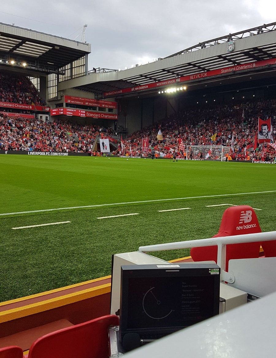 Let's get behind the #Reds 💪👊⚽🔴 #YNWA