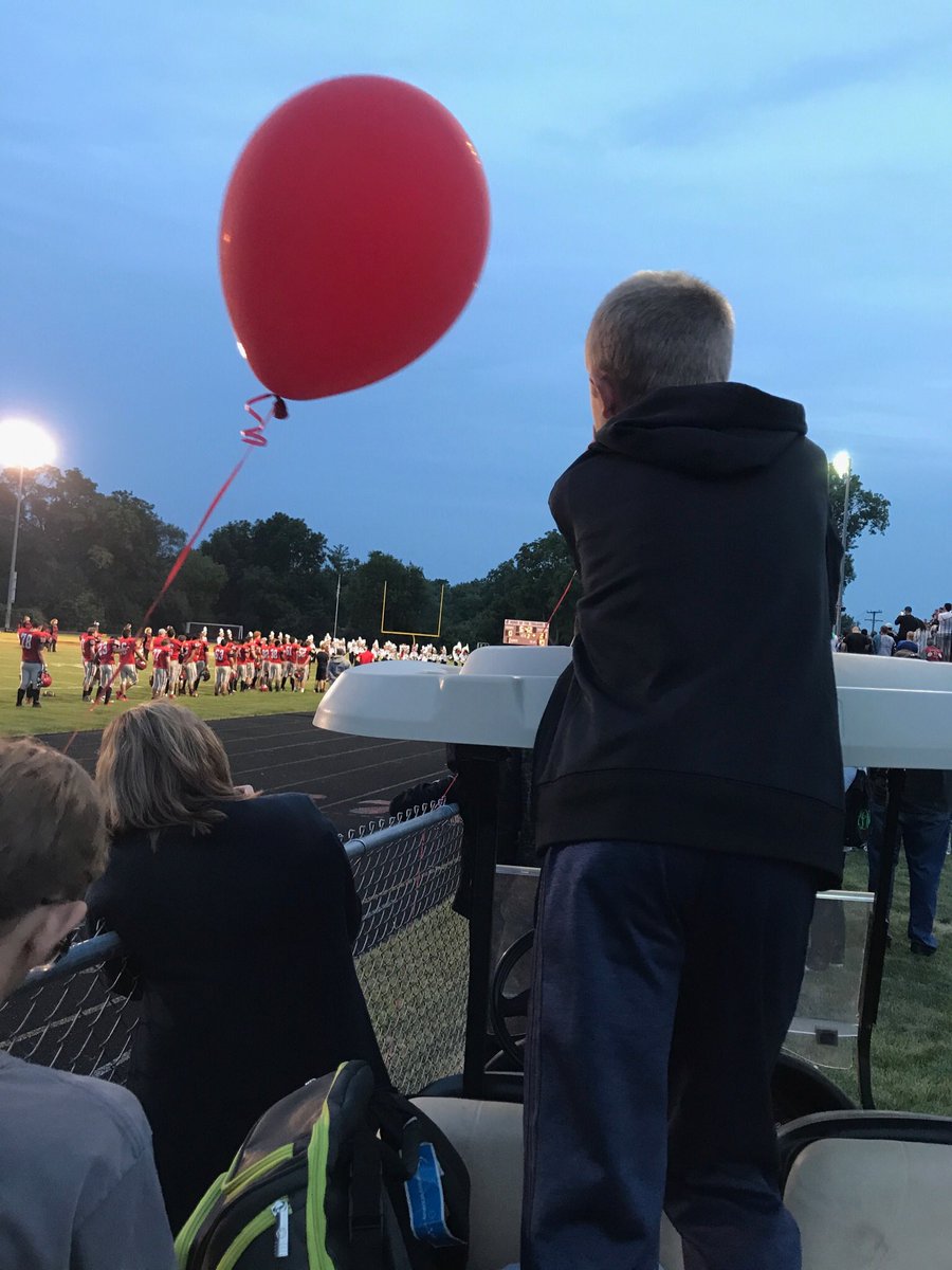 ThirdGibson's tweet photo. @TShawsTruth #ShawStadium #Collin+Tim #CvilleNation#youareahero #inspiration #football #ThankYou https://t.co/kDmkiueHxn