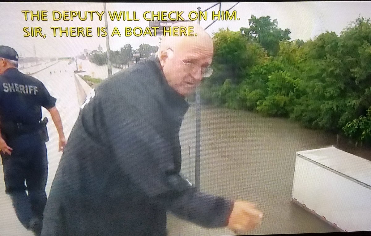 shesnetworking's tweet photo. KHOU 11 reporter flags down incident response team to help stranded stuck driver. #houstonflood #KHOU11 #lucky https://t.co/uP64xCpA14
