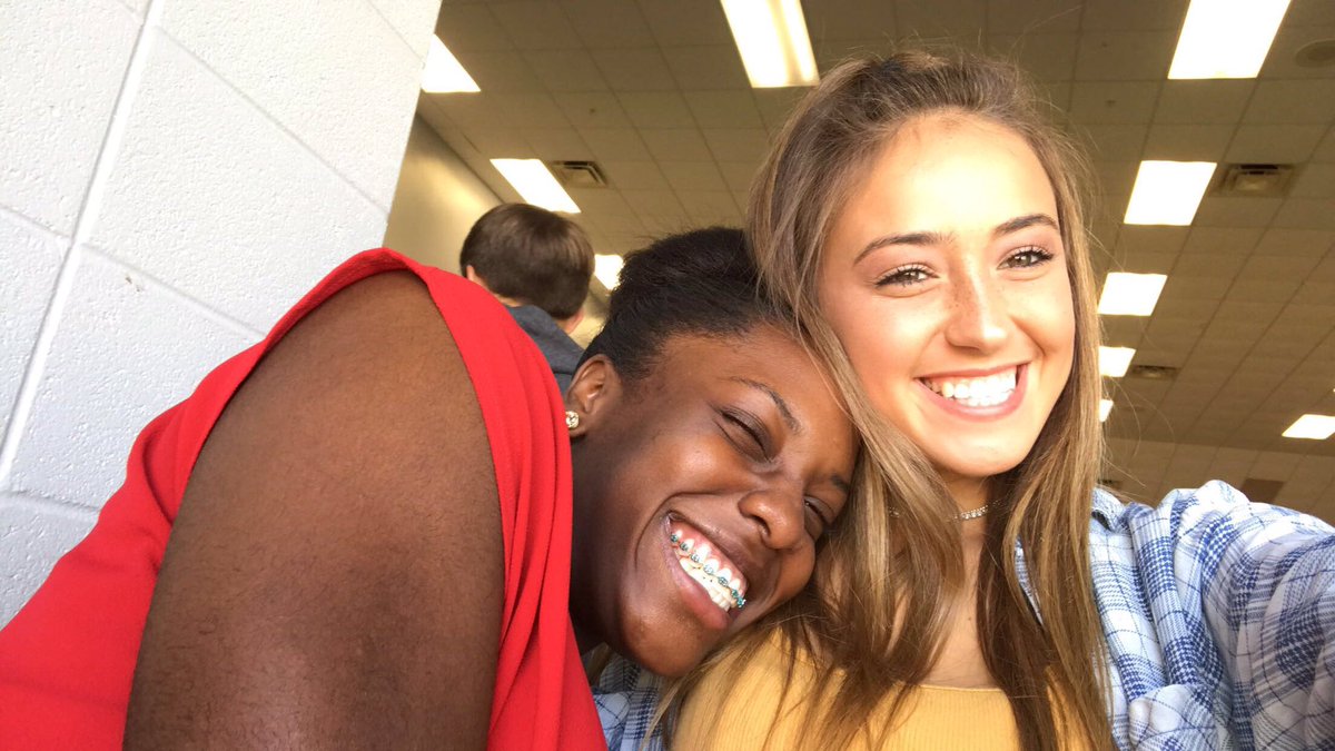 ShippMaggi's tweet photo. It's rare to find a friend like you🤷🏼‍♀️❤️ https://t.co/l9MVS6C28G