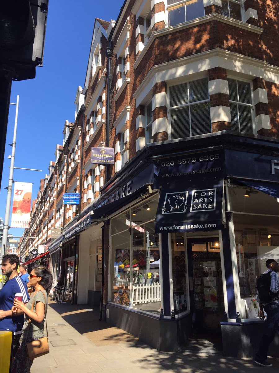 ForArtsSakeUK's tweet photo. Another glorious #MakeItSunday event outside the gallery - the sun is still shining, come and join us! @makeitealing #Ealing #BondStreet https://t.co/ZsZ8xVJV3R
