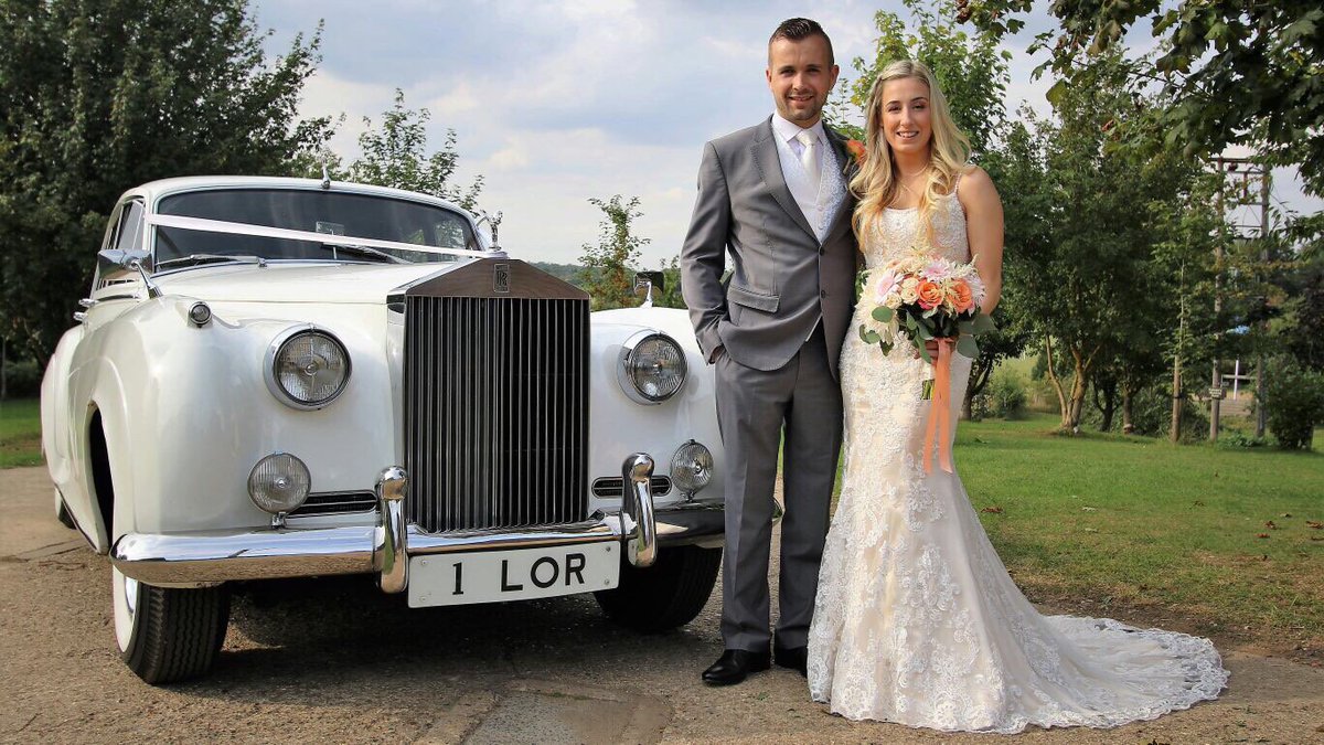 LordCars1's tweet photo. Congratulations to Aimee and Ben!! Absolutely stunning!!  #weddings  #classiccars  #RollsRoyce https://t.co/bBaMbqxrn1