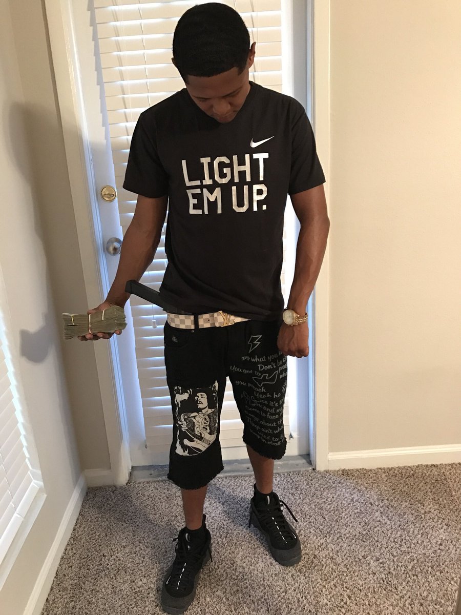 108_JRED's tweet photo. God Keep Blessing All The Trap Niggas🙏🏽
#ThePlugBestfriend🔌🅿️ https://t.co/in7Z8O6Dz5
